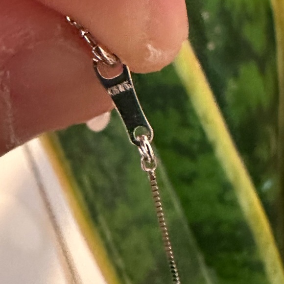 18k Clover Chalcedony Pendant with Japan Slider Chain - Picture 8 of 8